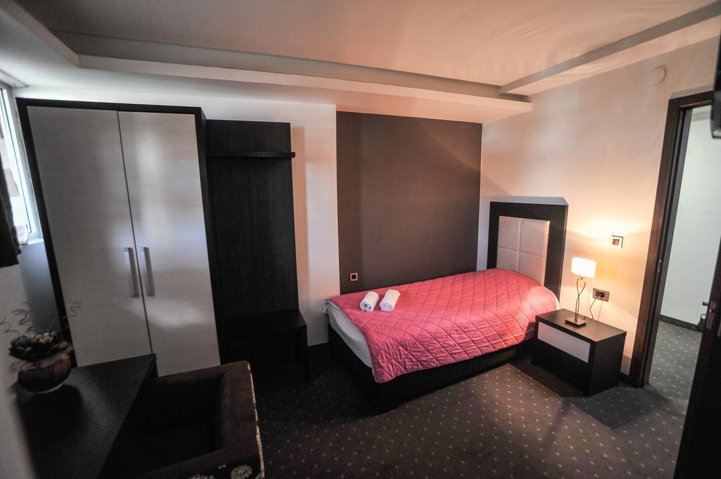 B&B Rose ヴラニェ エクステリア 写真